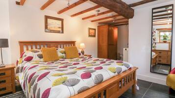 1 habitación, decoración personalizada y muebles diferentes