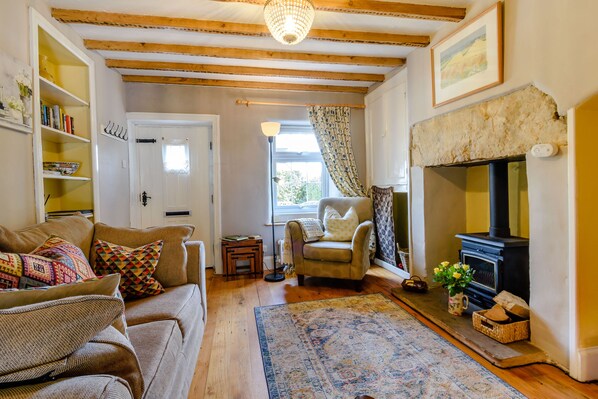 Cottage | Living room | TV