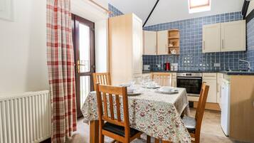 Cottage | Tempat makan