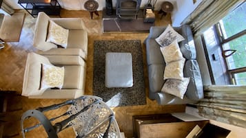 Cottage | Living room | TV