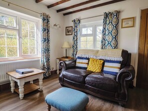 Living area - The Old Smithy (Bridport)