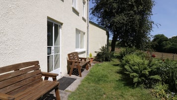 Cottage | Property grounds