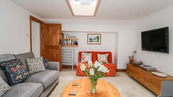 Cottage | Interior