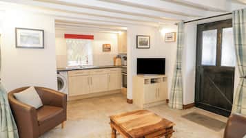 Cottage | Living area | TV