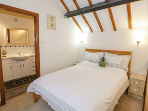 Cottage | Interior - The Old Barn (Mold)