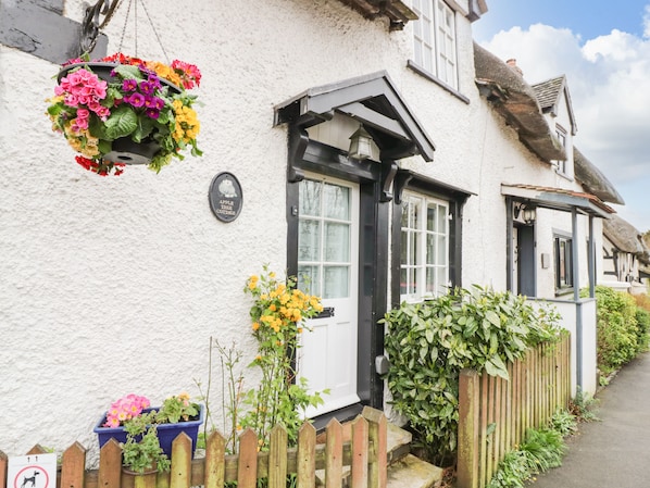 Cottage | Interior