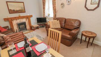 Cottage | Interior