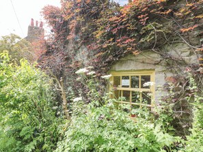 Cottage | Exterior detail - The Hayloft (Scarborough)