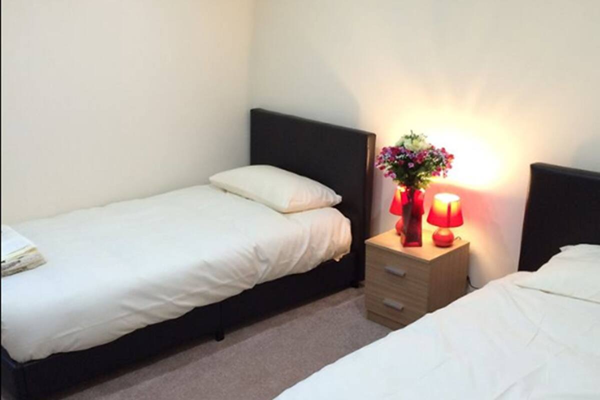 Soundproofing, WiFi (free), bed sheets