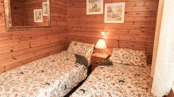 2 bedrooms, individually decorated, individually furnished, free WiFi