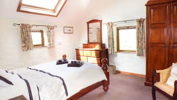 2 bedrooms, individually decorated, individually furnished, free WiFi