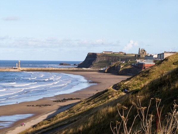 Cottage | Interior - Marina View (Whitby)