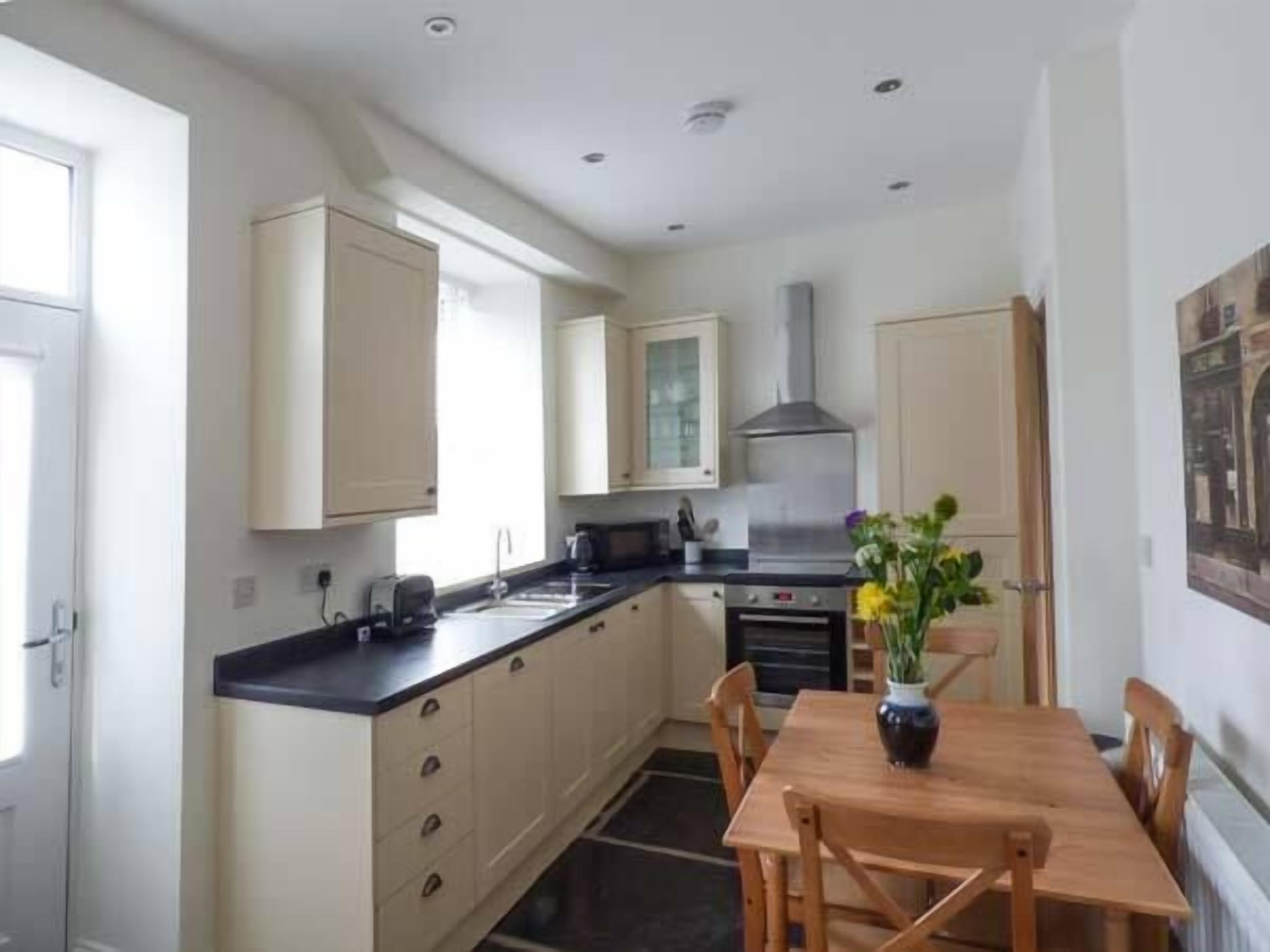 Casa rural | Cuina privada | Microones, placa de cuina i rentaplats 