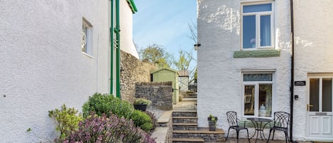 Cottage | Interior