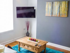 1 habitación, decoración personalizada y muebles diferentes