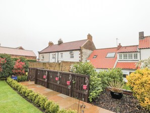 Cottage | Property grounds