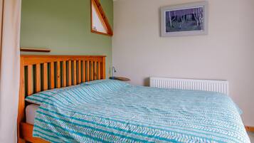 Cottage | 2 bedrooms, individually decorated, individually furnished, free WiFi