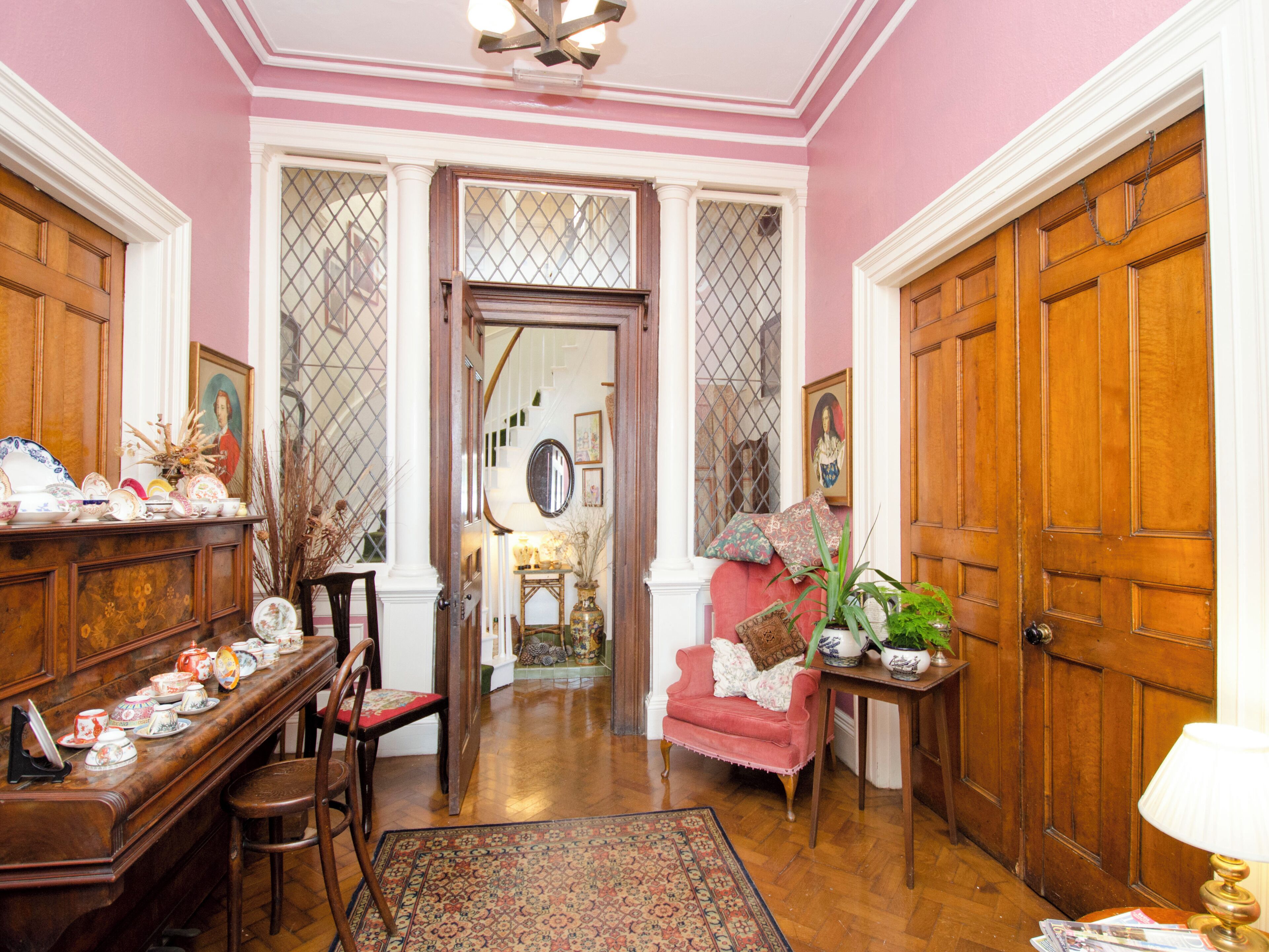Cottage | Interior