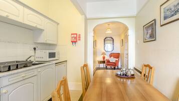 Cottage | Interior