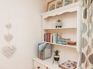 Cottage | Interior