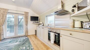 Cottage | Private kitchen | Cookware/dishes/utensils