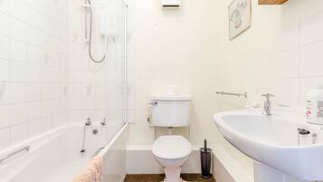 Cottage | Bathroom | Shower