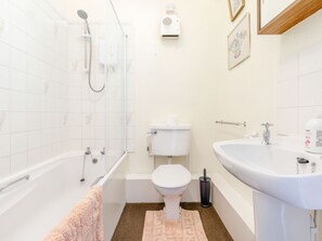 Cottage | Bathroom | Shower