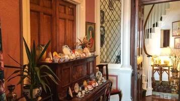 Cottage | Interior
