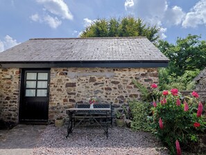 Cottage | Outdoor dining - The Old Workshop (South Molton)