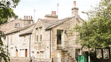 Cottage | Front of property