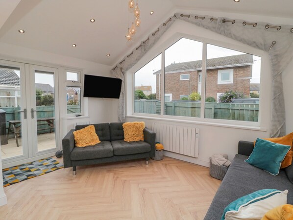 Living room - Sunrise Cottage (Chathill)