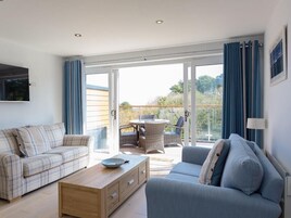 Cottage | Living room | DVD player