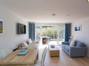 Cottage | Living room | DVD player