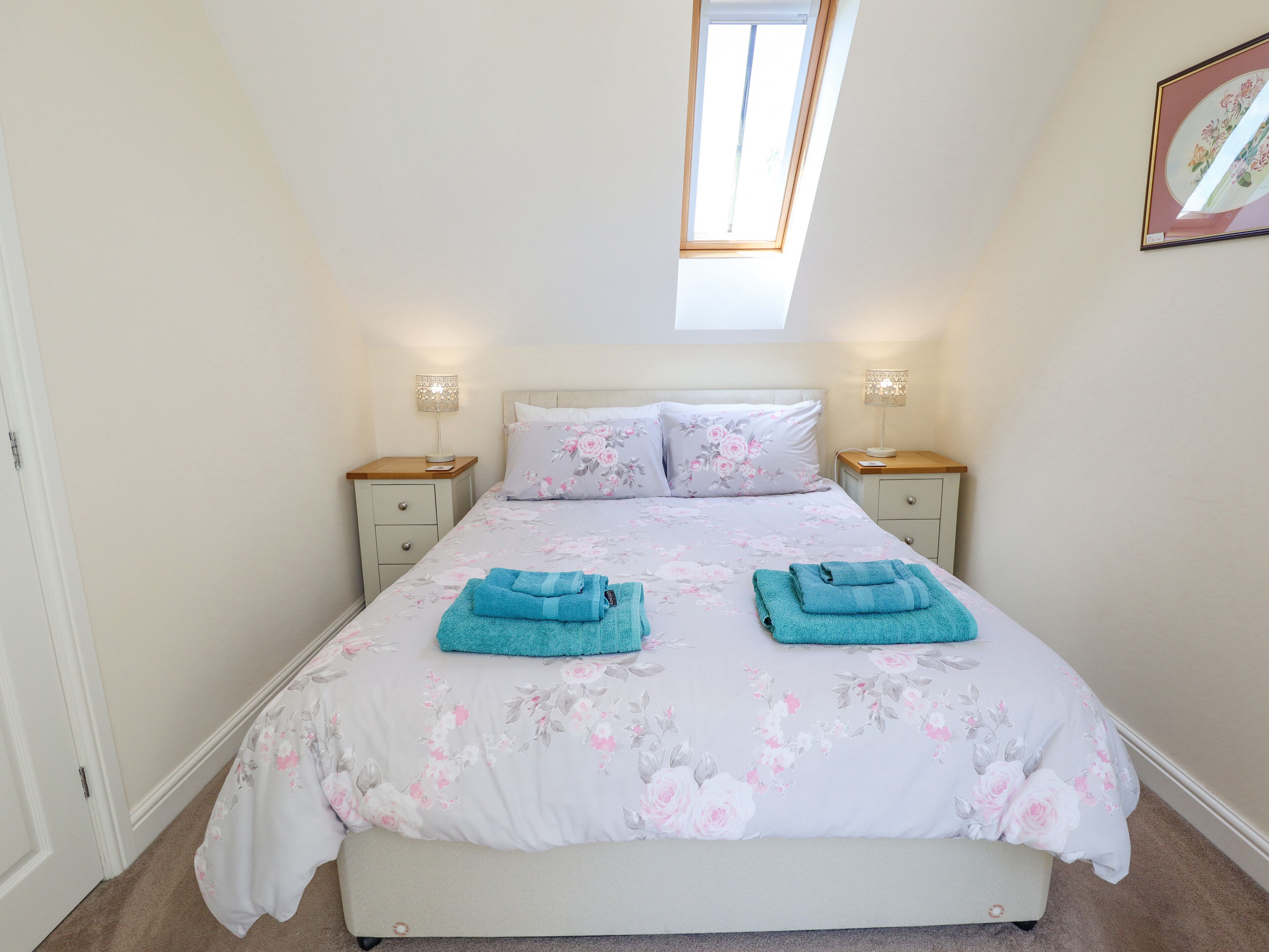 Cottage | 2 bedrooms, individually decorated, individually furnished, free WiFi