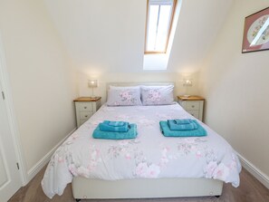 Cottage | 2 bedrooms, individually decorated, individually furnished, free WiFi - Holly Cottage (Alford)