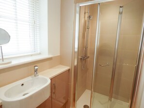 Cottage | Bathroom