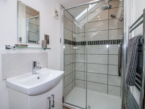 Shower - The Hay Loft (Craven Arms)