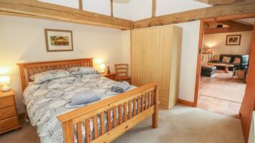 Cottage | 3 bedrooms, individually decorated, individually furnished, free WiFi