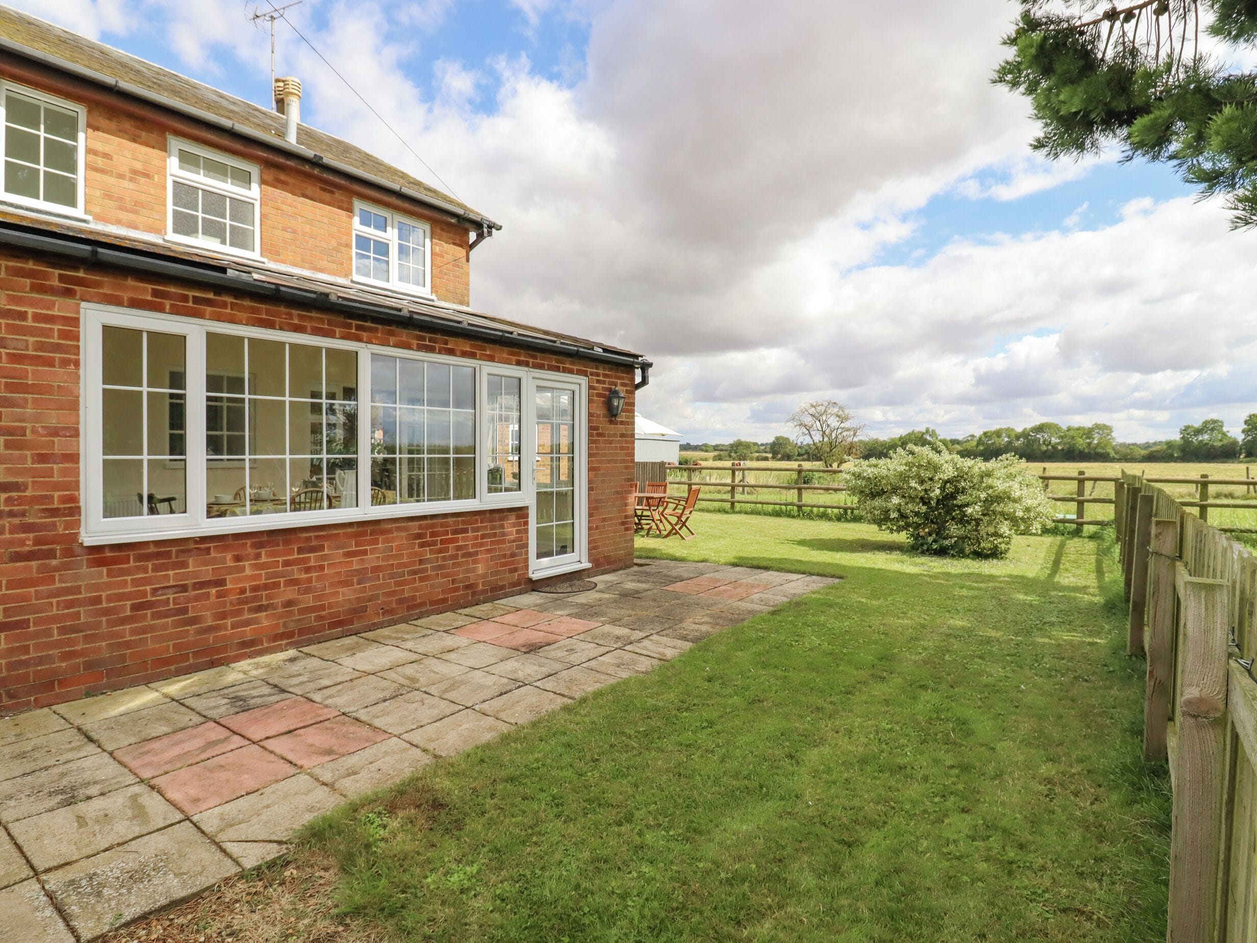 Cottage | Property grounds