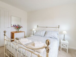 Interior - Redwood Cottage (Huntingdon)