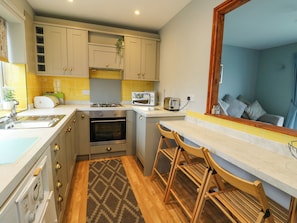 Casa de campo | Cocina privada | Lavavajillas y utensilios de cocina