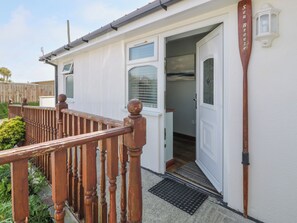 Cottage | Exterior detail - Sea Breeze (Caernarfon)