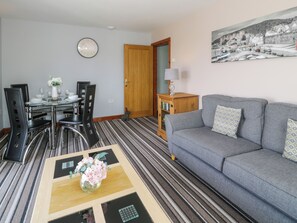 Cottage | Living area - Sea Breeze (Caernarfon)