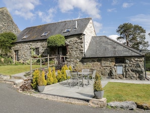 Cottage | Interior