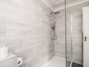 Cottage | Interior - Thirlmere Suite (Keswick)