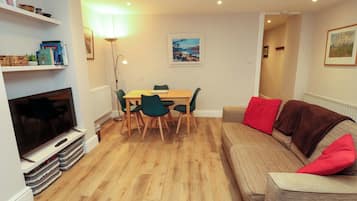 Cottage | Living area | TV, DVD player