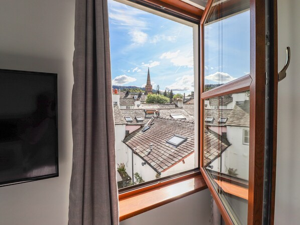 Cottage | 2 bedrooms, individually decorated, individually furnished, free WiFi - Sky View (Keswick)