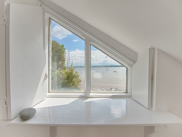 Cottage | 2 bedrooms, individually decorated, individually furnished, free WiFi - 1 The Quay (Exmouth)
