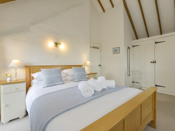 2 bedrooms, individually decorated, individually furnished, free WiFi - Bramble Cottage (Kingsbridge)