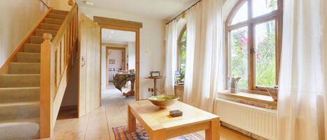 คอทเทจ | ภายใน